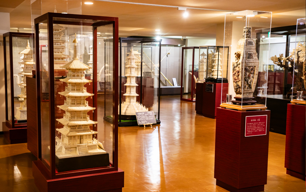 牙彫家 石渡峰月が象牙彫刻品