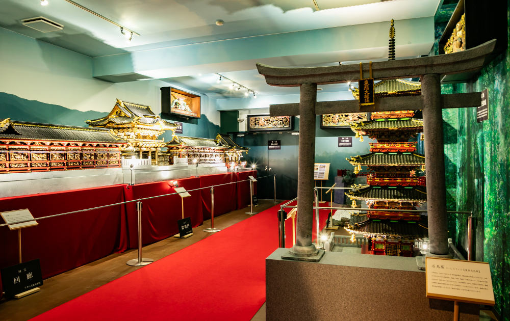 関西の新名所!!アガペ大鶴美術館（AOM）ニ周年記念特別展示