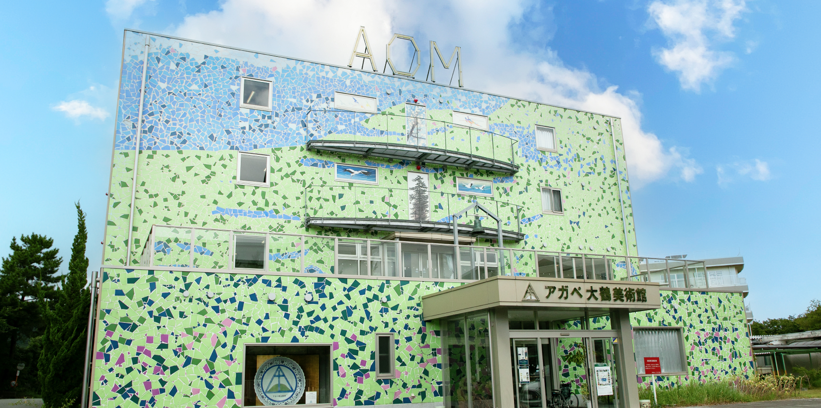 世界最大級の象牙彫刻と出会う、圧巻の美術館